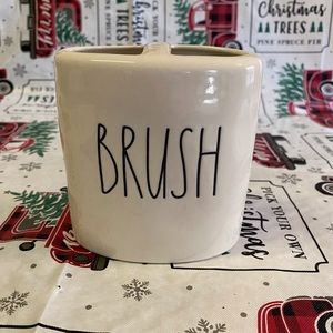 Rae Dunn brush